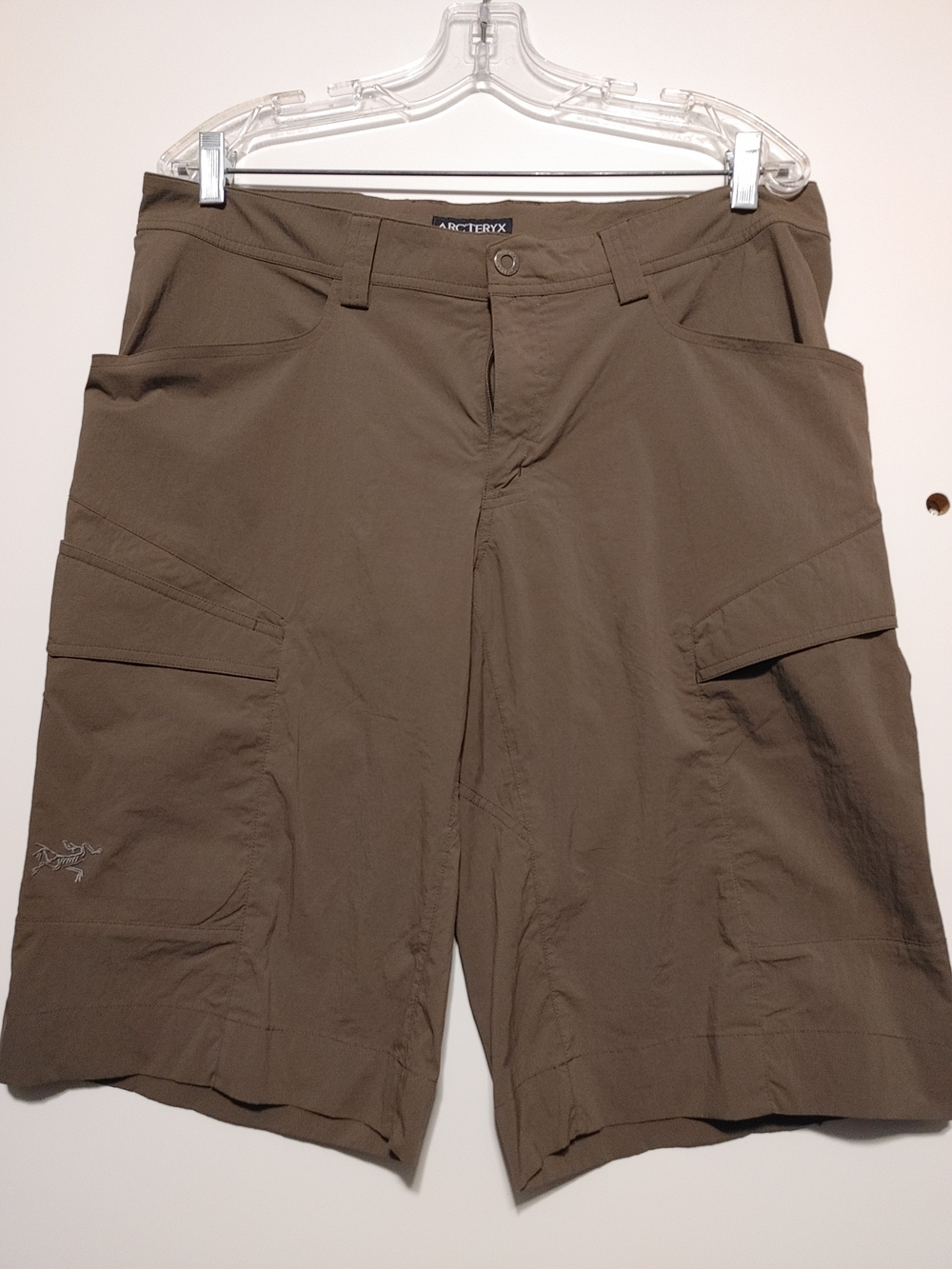 Arc'teryx Men's Olive Brown Cargo Shorts